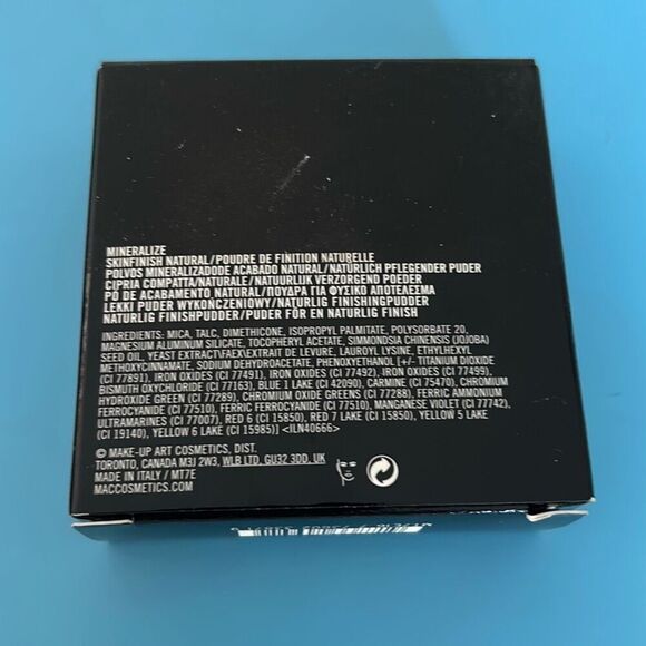 New MAC Mineralize Skinfinish Natural Powder 10g/.35oz Medium Tan - Picture 2 of 6